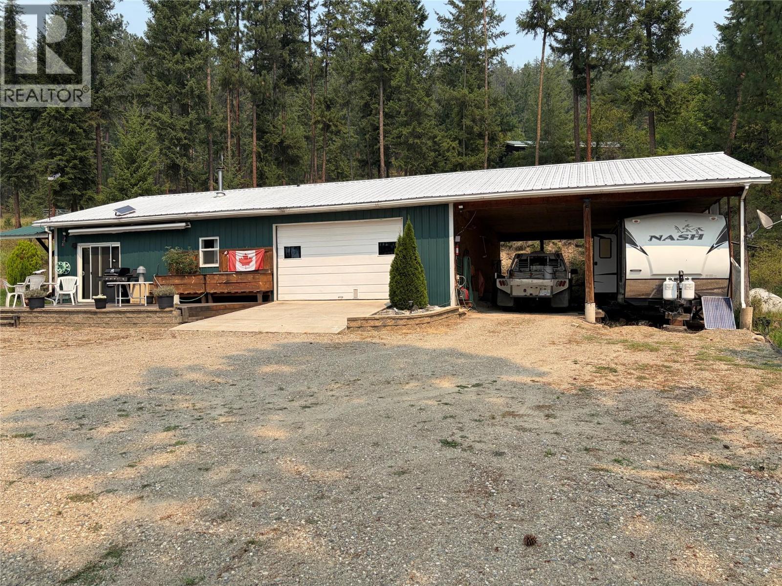7465 Broadwater Road, Castlegar, British Columbia  V1N 4V8 - Photo 4 - 10396818