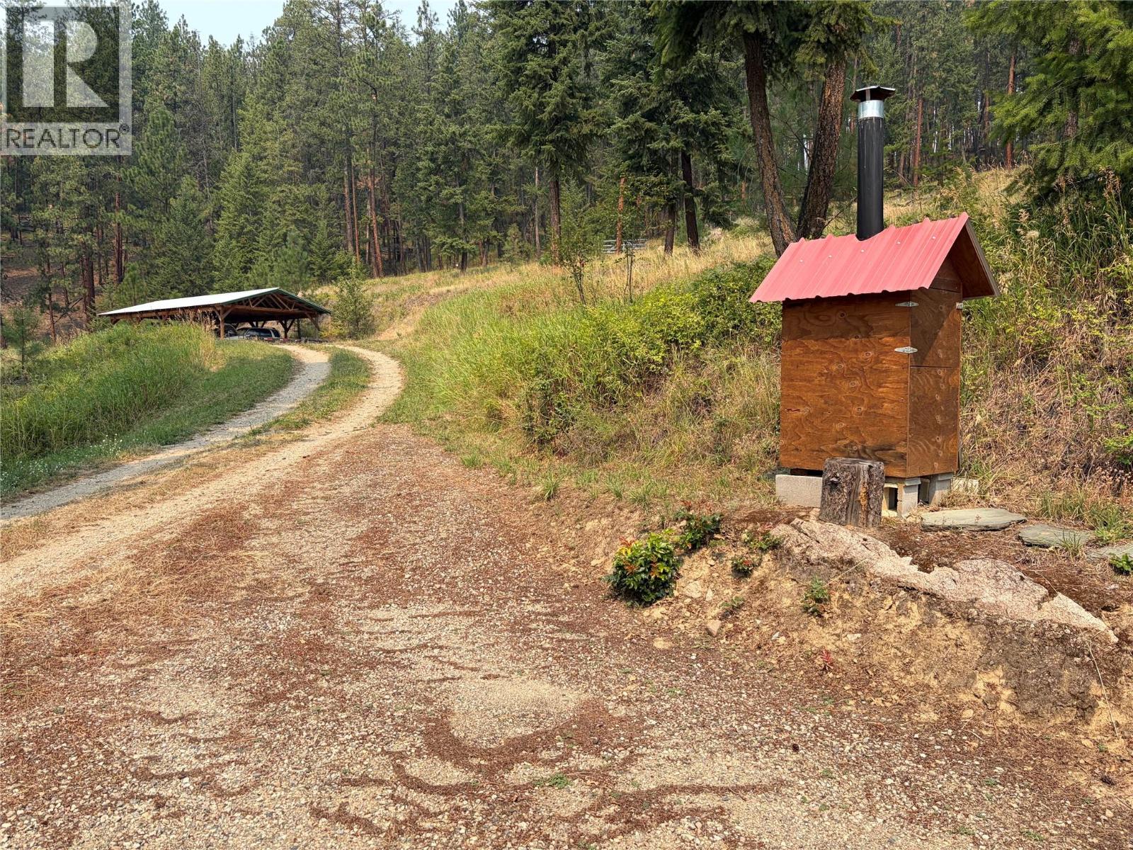 7465 Broadwater Road, Castlegar, British Columbia  V1N 4V8 - Photo 9 - 10396818
