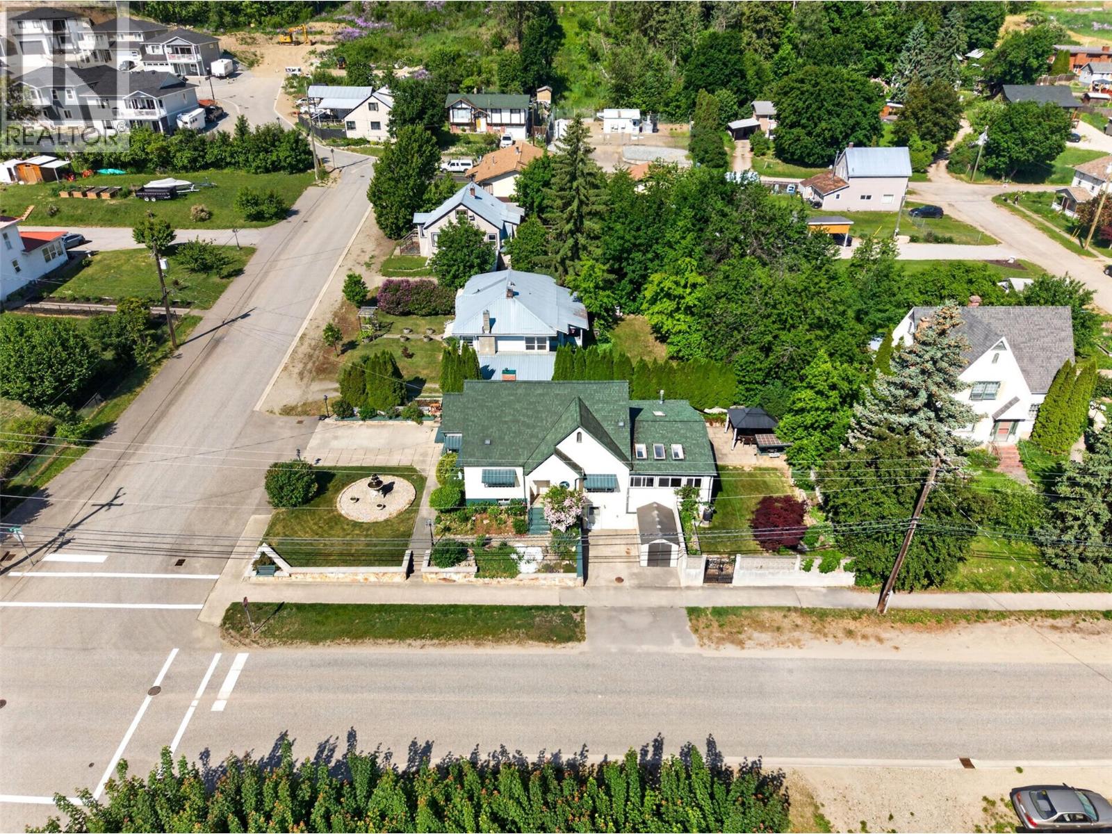 900 Sicamous Street, Enderby, British Columbia  V0E 1V0 - Photo 7 - 10398024