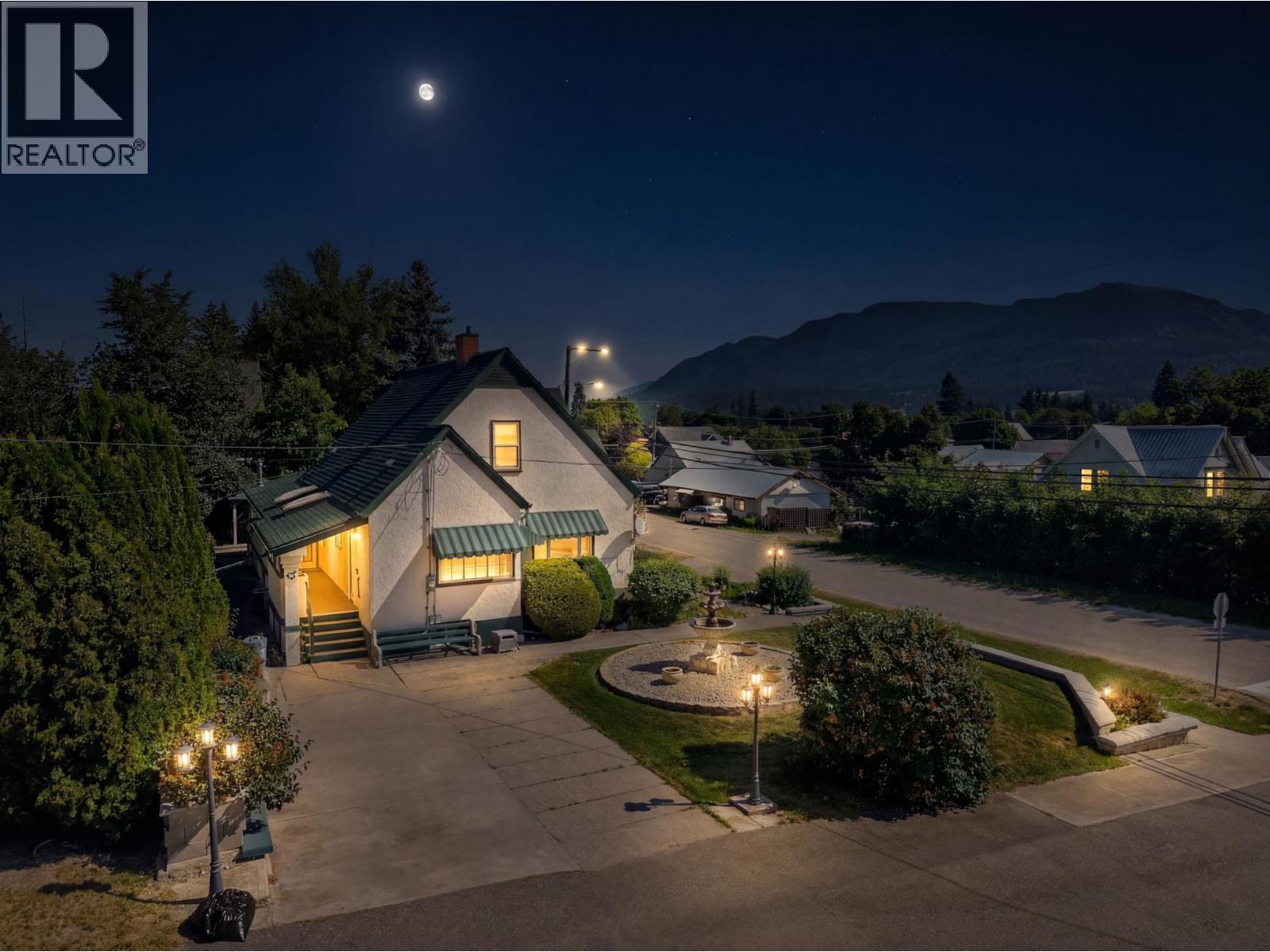 900 Sicamous Street, Enderby, British Columbia  V0E 1V0 - Photo 8 - 10398024
