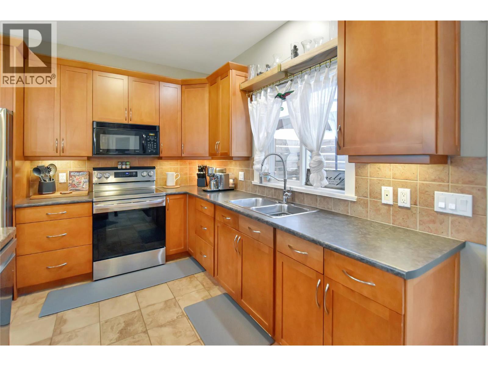 1704 2nd Ave S, Cranbrook, British Columbia  V1C 0A1 - Photo 33 - 10397915