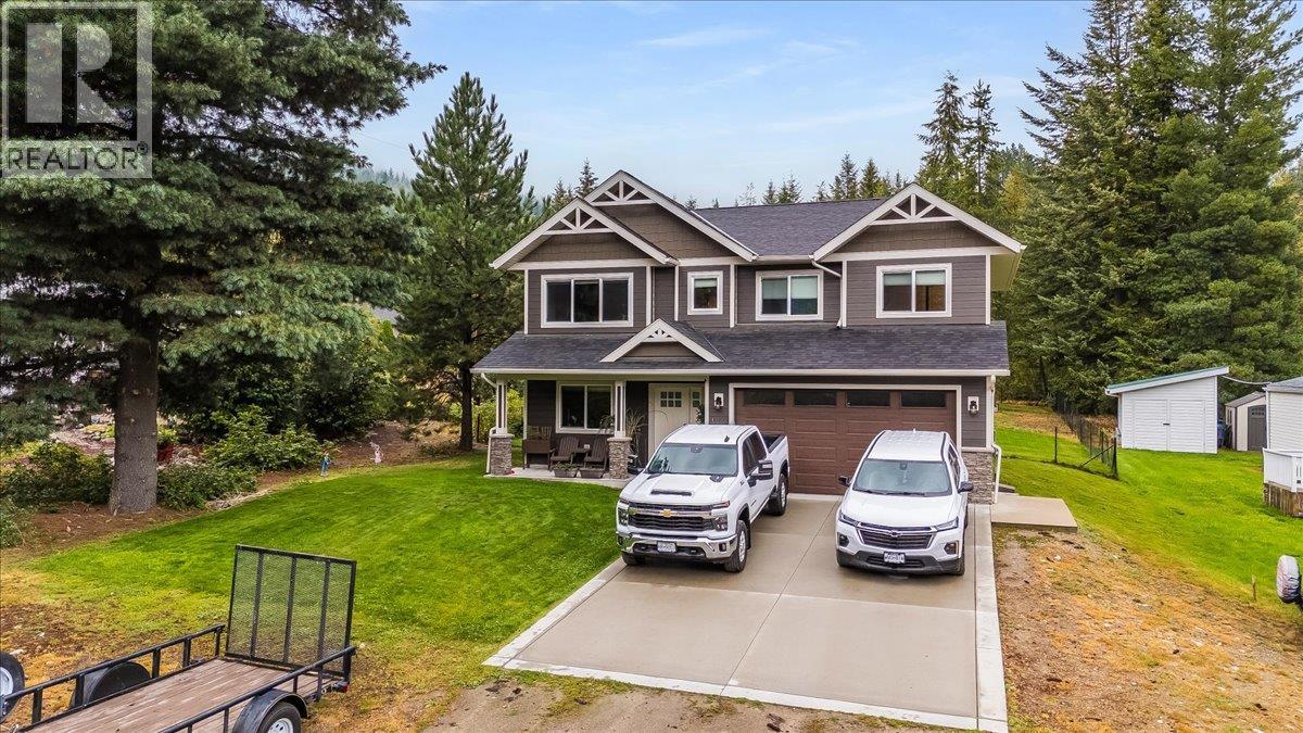 1065 Lower China Creek Road, Castlegar, British Columbia  V0G 1G0 - Photo 1 - 10397740