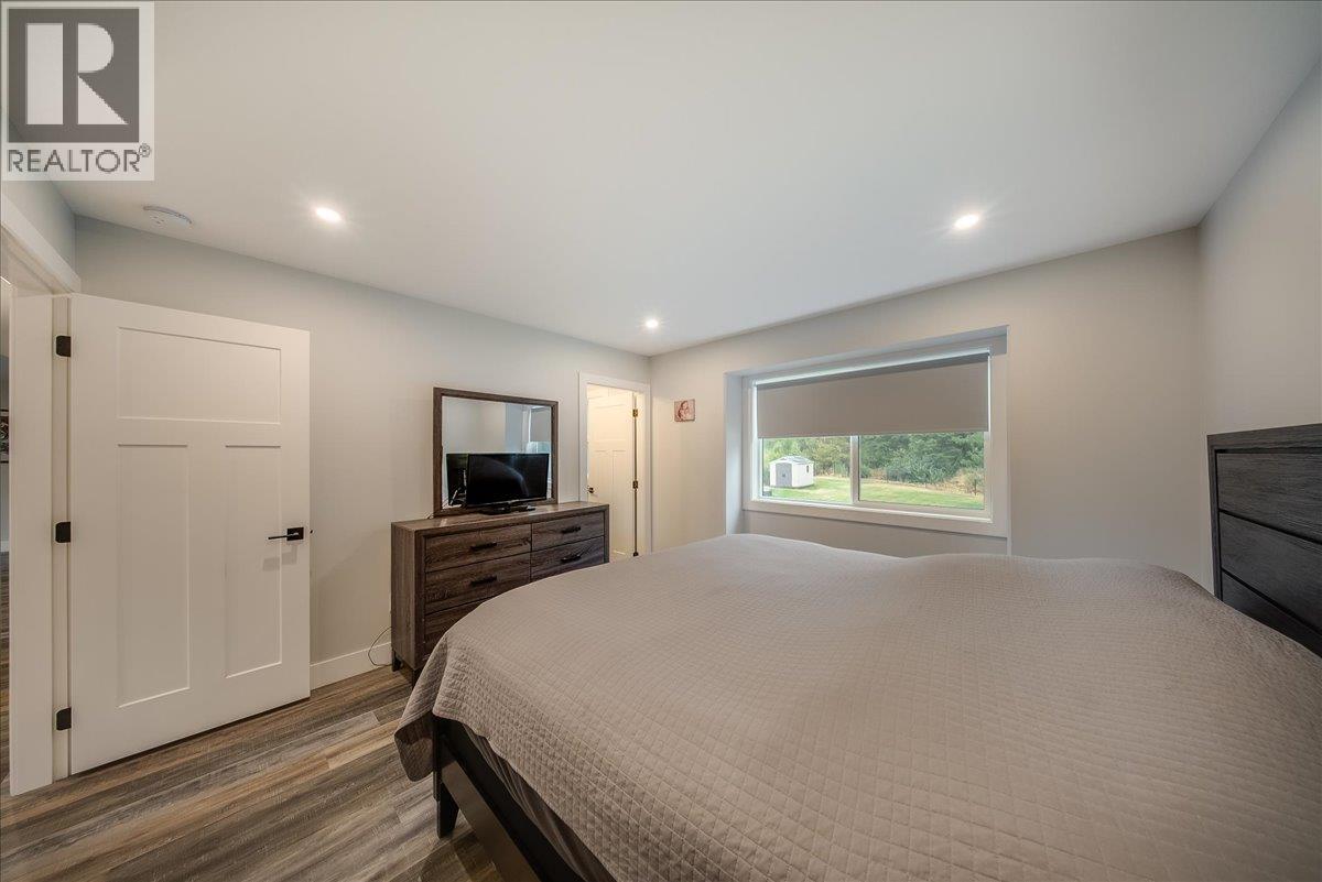 1065 Lower China Creek Road, Castlegar, British Columbia  V0G 1G0 - Photo 22 - 10397740