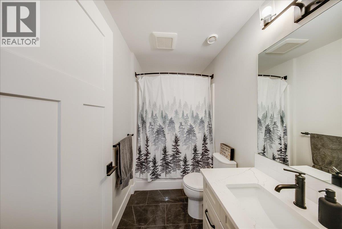 1065 Lower China Creek Road, Castlegar, British Columbia  V0G 1G0 - Photo 35 - 10397740