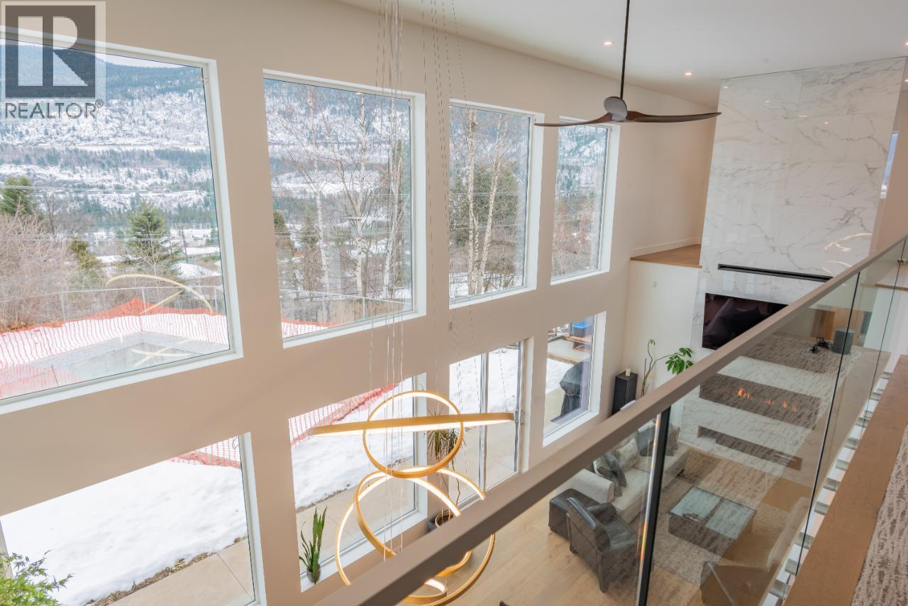 3429 8th Avenue, Castlegar, British Columbia  V1N 4L1 - Photo 27 - 10398040