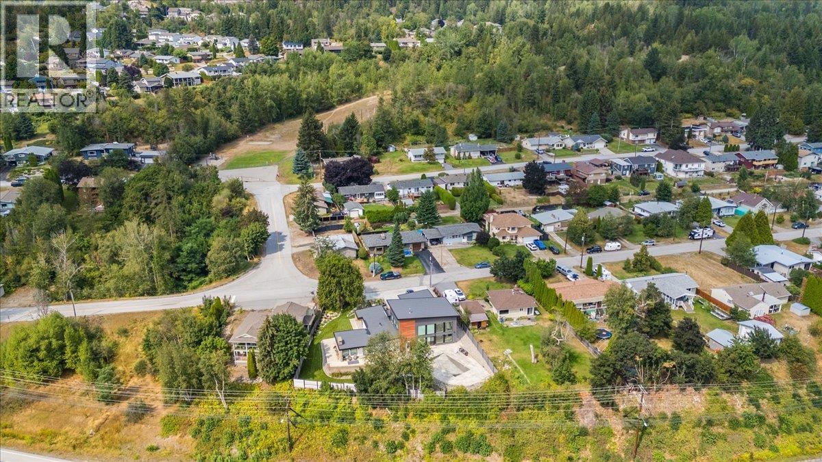 3429 8th Avenue, Castlegar, British Columbia  V1N 4L1 - Photo 75 - 10398040