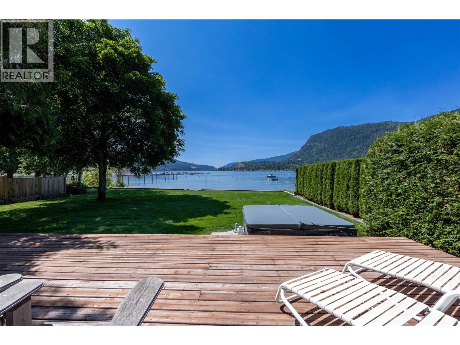 413 97a Highway, Sicamous, British Columbia  V0E 2V1 - Photo 1 - 10398054