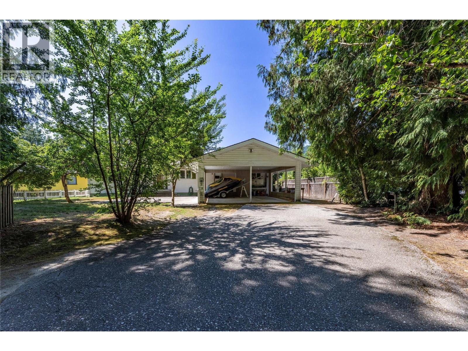 413 97a Highway, Sicamous, British Columbia  V0E 2V1 - Photo 26 - 10398054