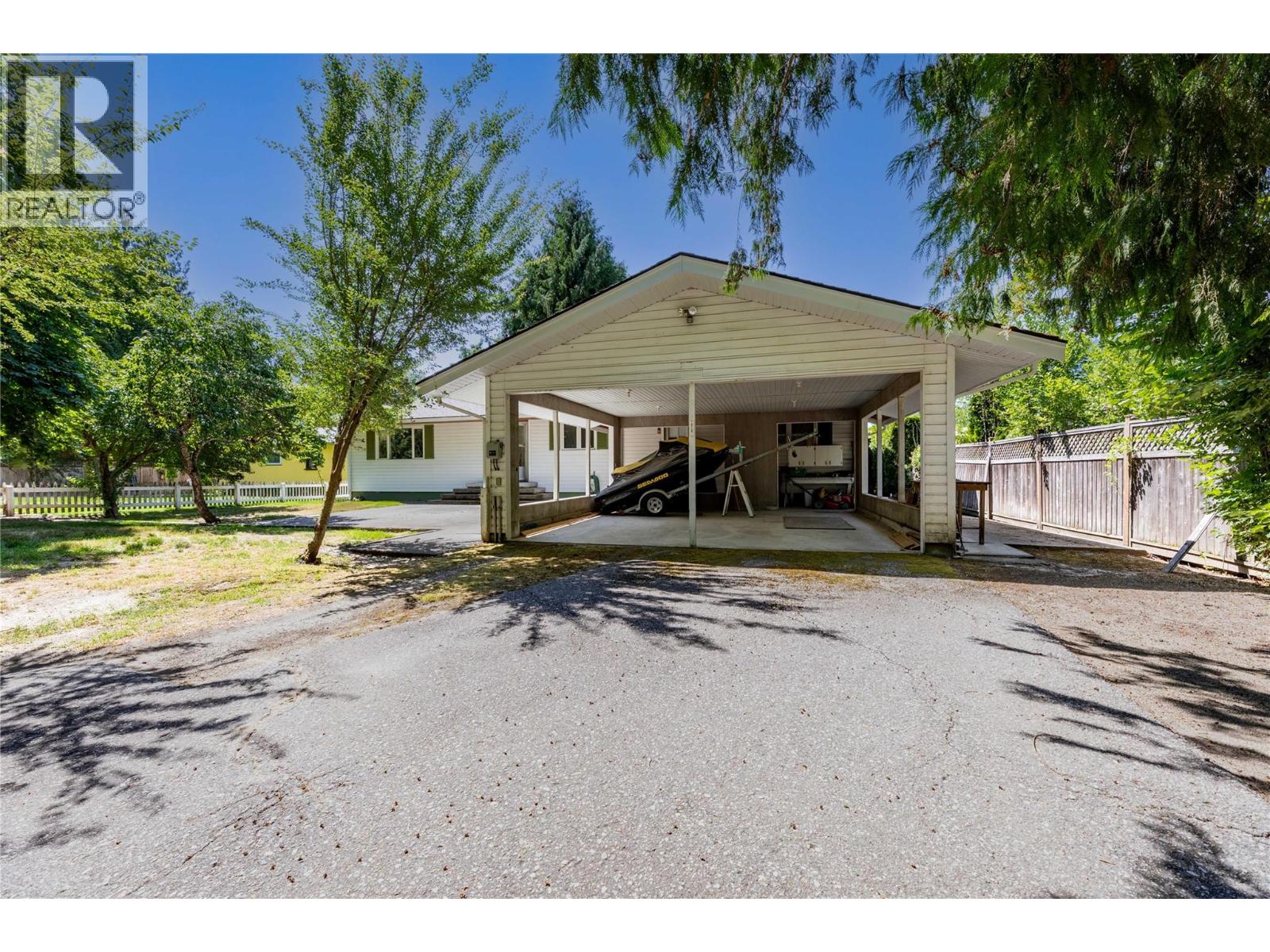 413 97a Highway, Sicamous, British Columbia  V0E 2V1 - Photo 27 - 10398054