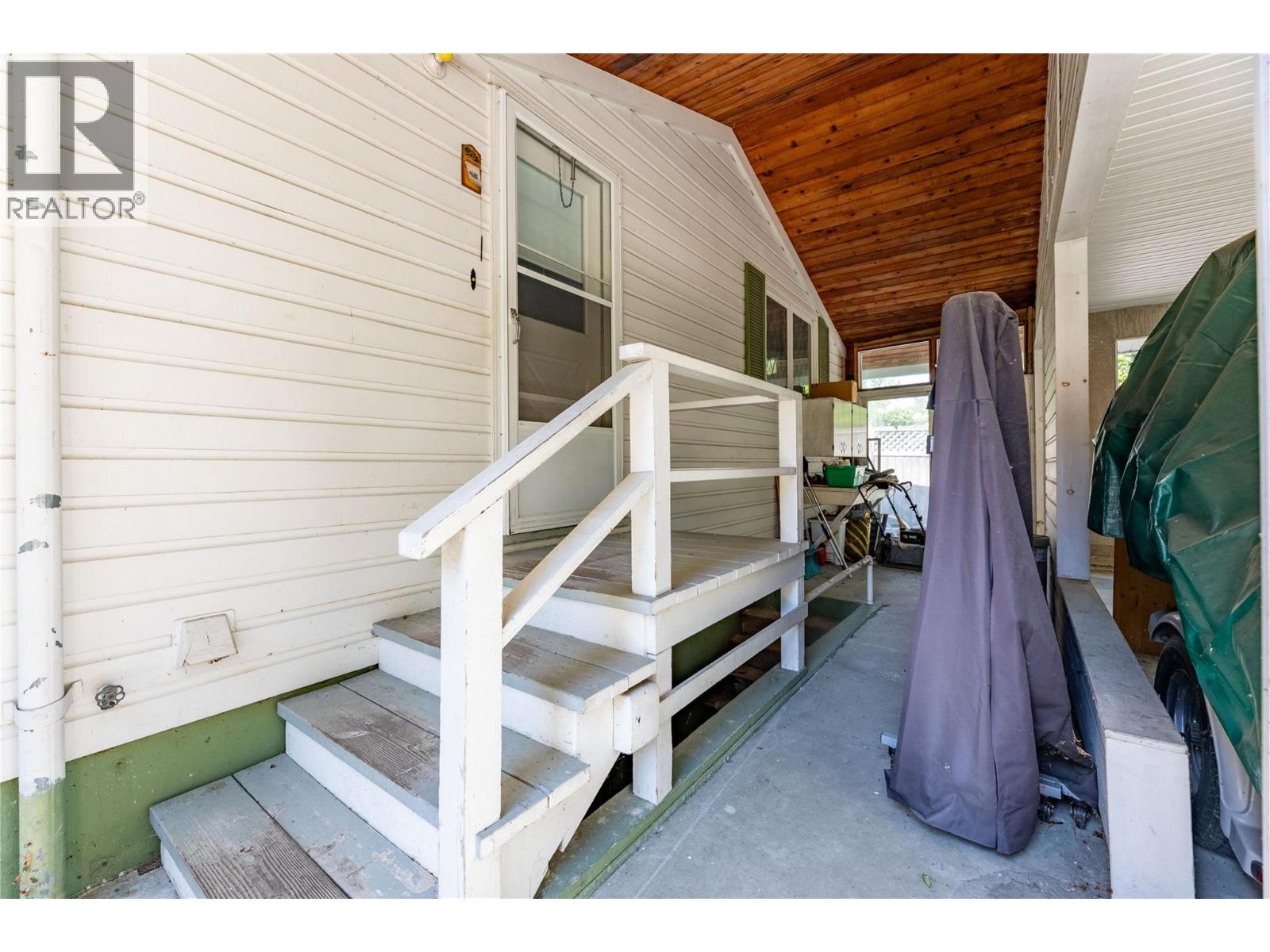 413 97a Highway, Sicamous, British Columbia  V0E 2V1 - Photo 32 - 10398054