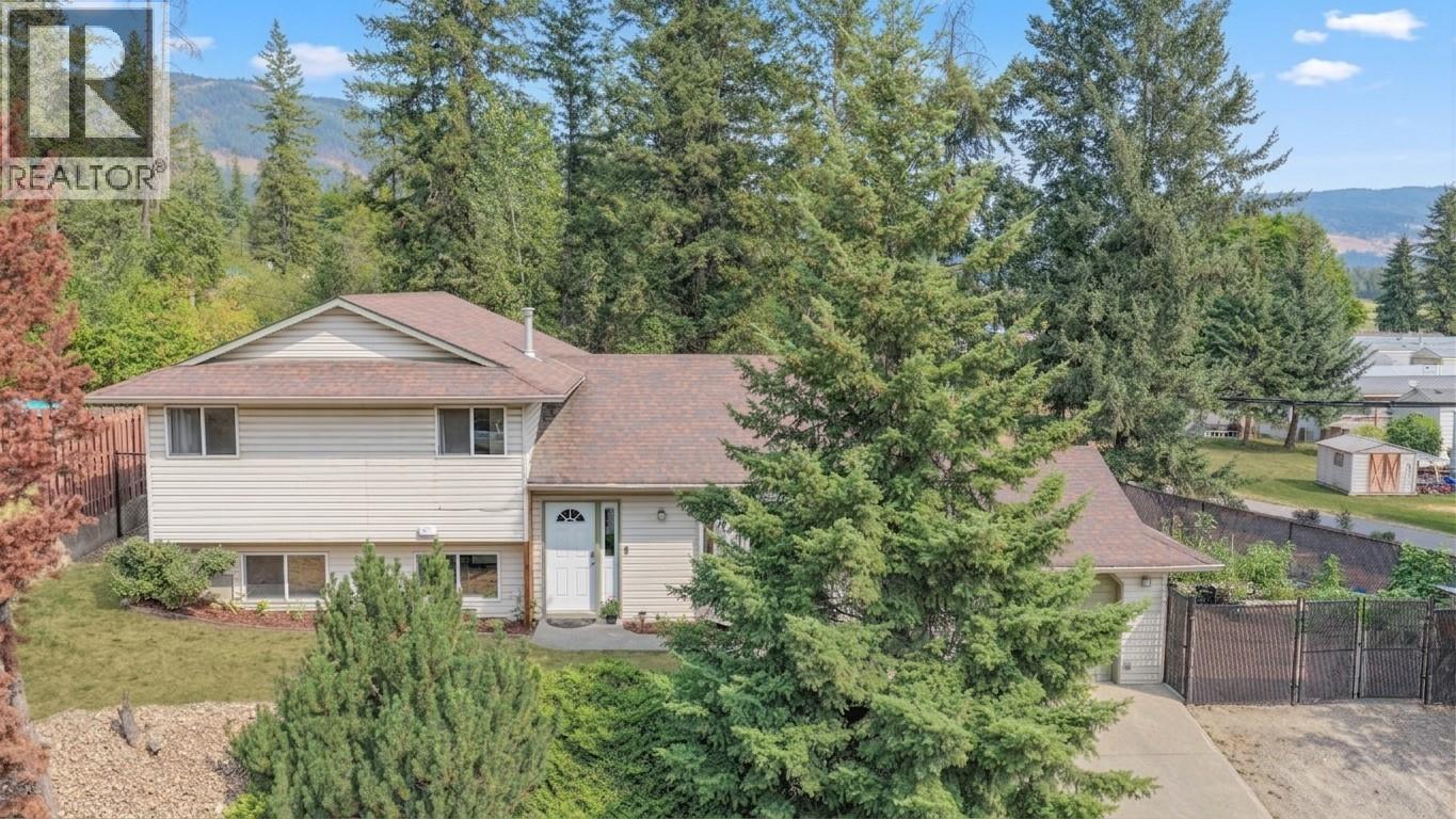 2209 Leblanc Street, Lumby, British Columbia  V0E 2G0 - Photo 1 - 10397937