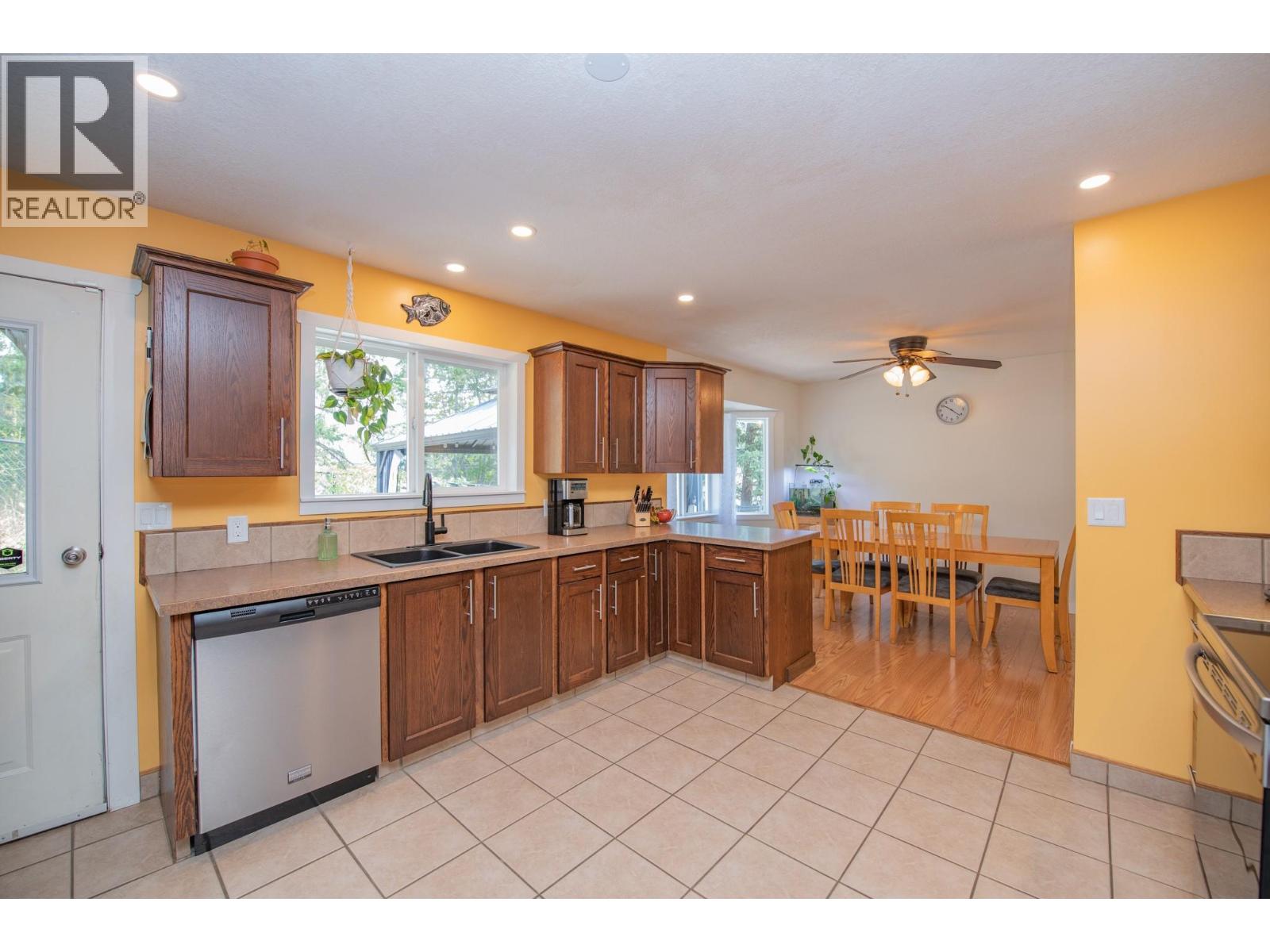 2209 Leblanc Street, Lumby, British Columbia  V0E 2G0 - Photo 16 - 10397937