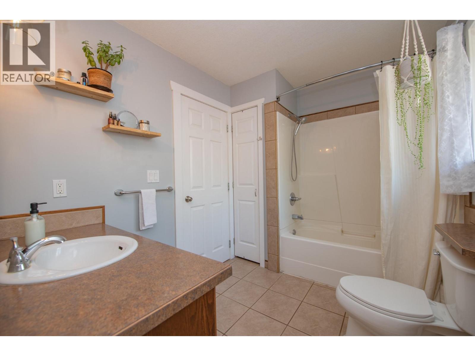 2209 Leblanc Street, Lumby, British Columbia  V0E 2G0 - Photo 26 - 10397937