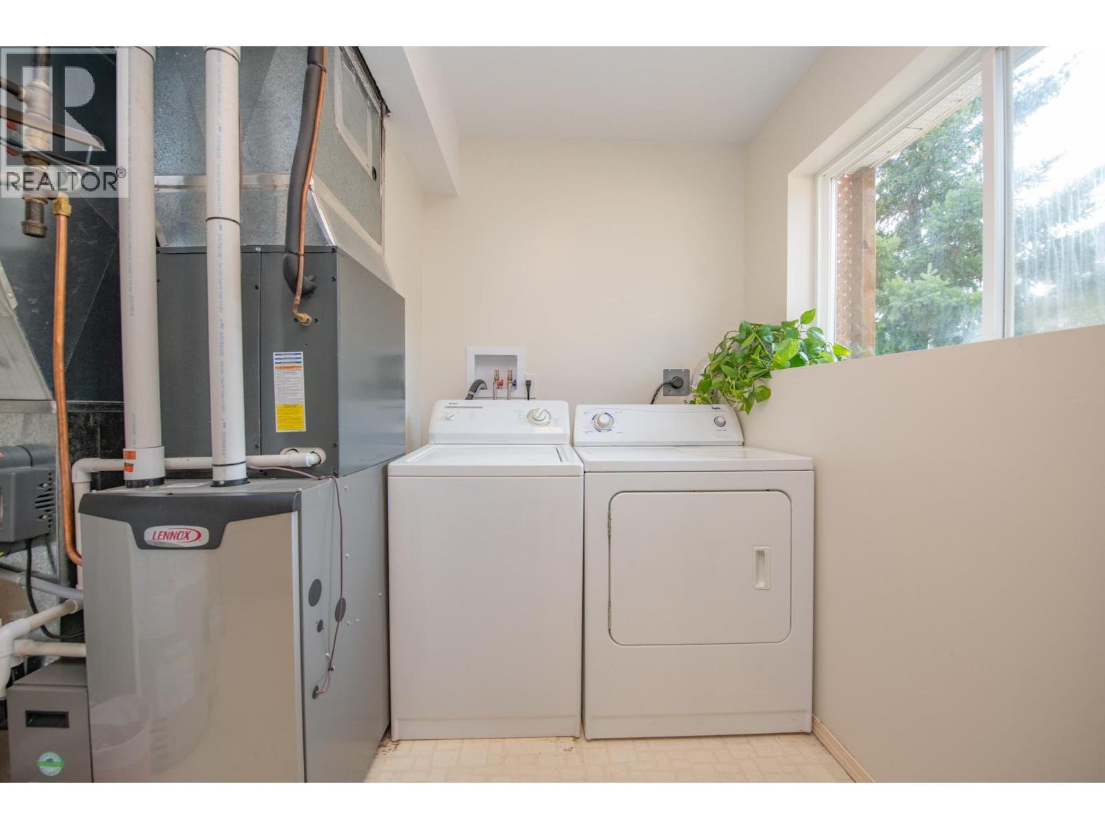 2209 Leblanc Street, Lumby, British Columbia  V0E 2G0 - Photo 33 - 10397937