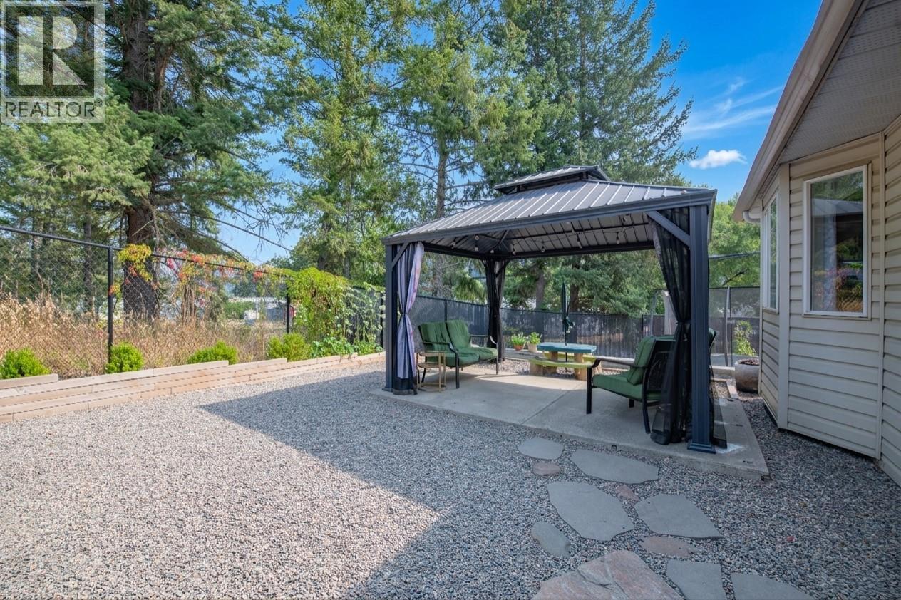2209 Leblanc Street, Lumby, British Columbia  V0E 2G0 - Photo 36 - 10397937