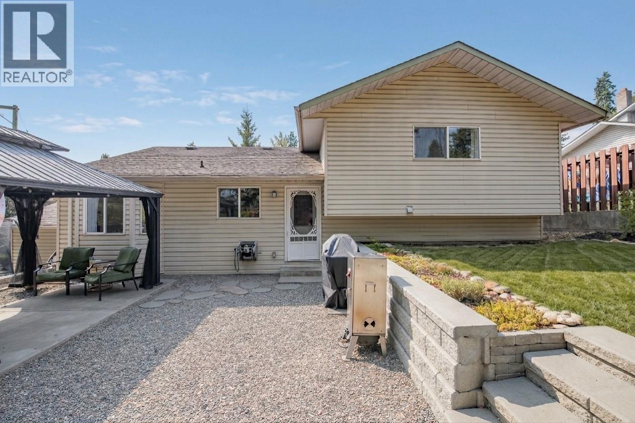 2209 Leblanc Street, Lumby, British Columbia  V0E 2G0 - Photo 38 - 10397937
