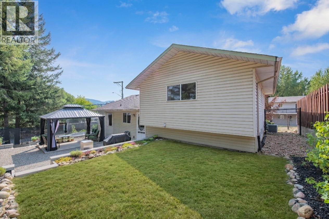 2209 Leblanc Street, Lumby, British Columbia  V0E 2G0 - Photo 41 - 10397937