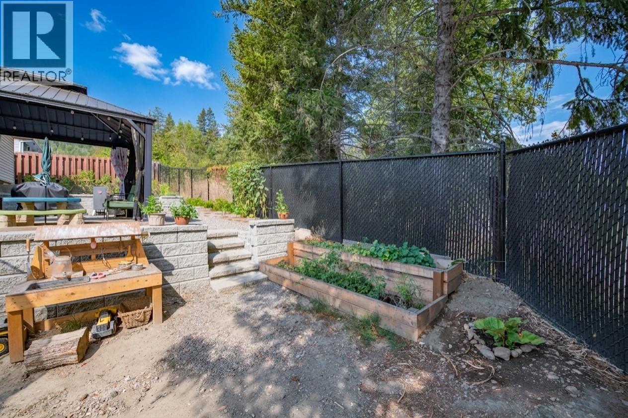 2209 Leblanc Street, Lumby, British Columbia  V0E 2G0 - Photo 44 - 10397937