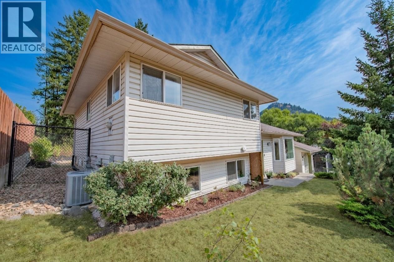 2209 Leblanc Street, Lumby, British Columbia  V0E 2G0 - Photo 50 - 10397937