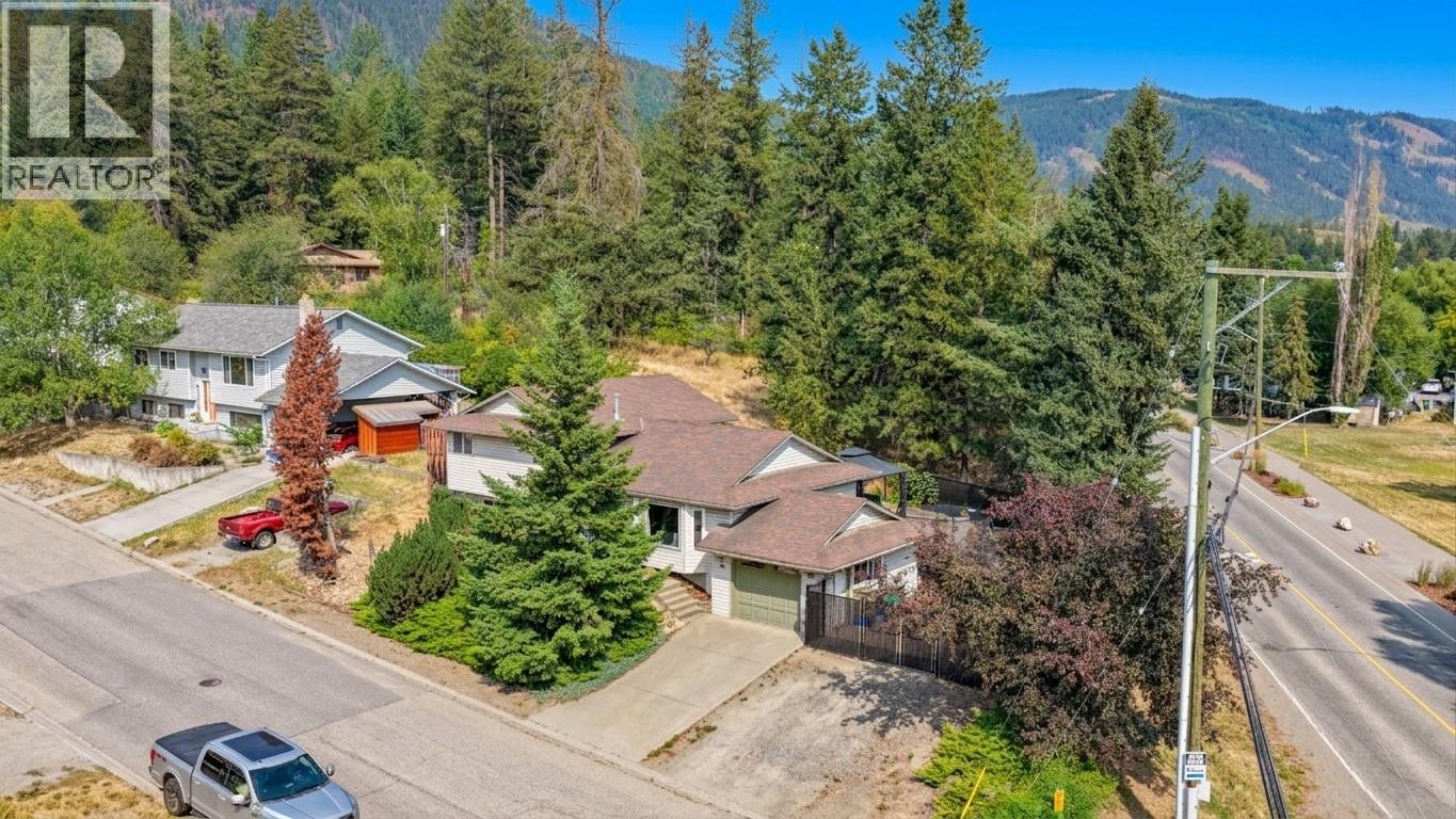 2209 Leblanc Street, Lumby, British Columbia  V0E 2G0 - Photo 53 - 10397937