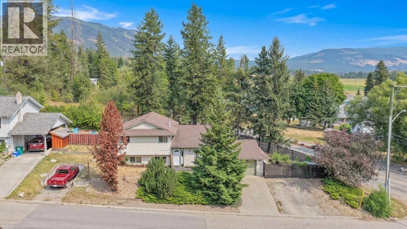 2209 Leblanc Street, Lumby, British Columbia  V0E 2G0 - Photo 54 - 10397937