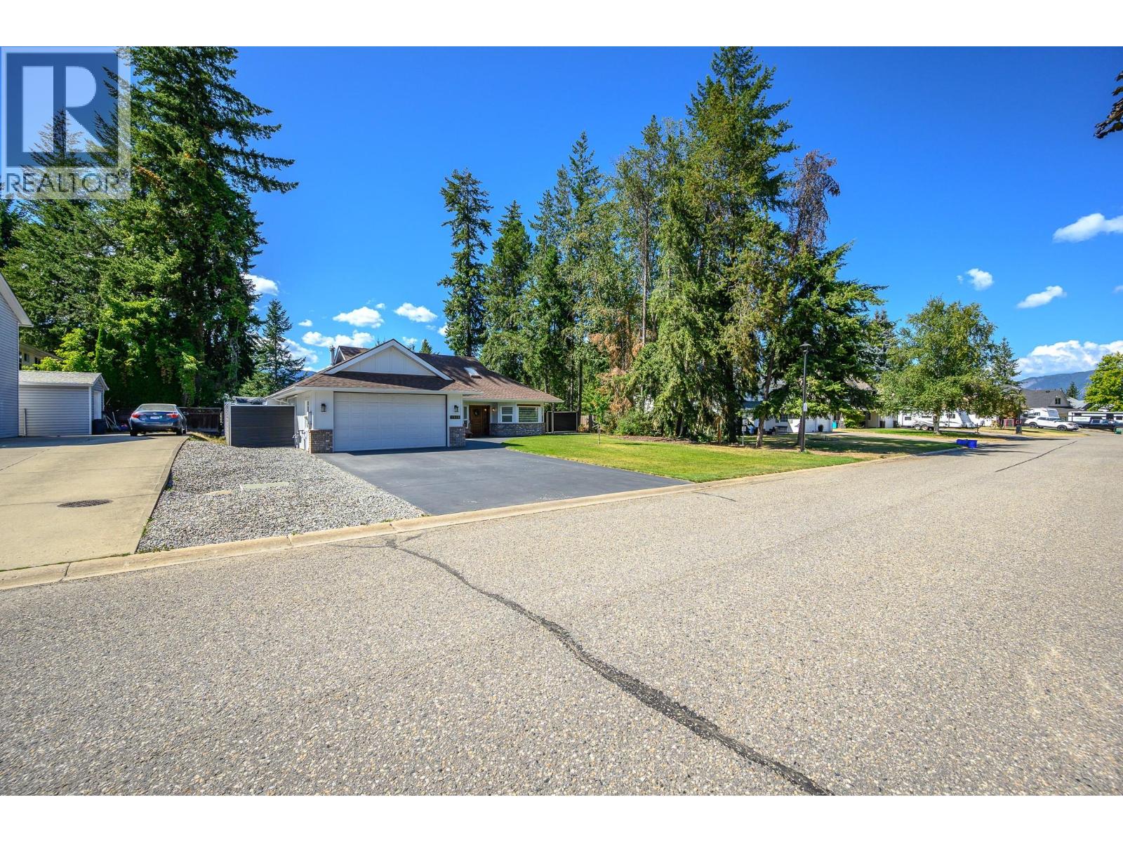 1941 18 Street Se, Salmon Arm, British Columbia  V1E 1L4 - Photo 75 - 10397919