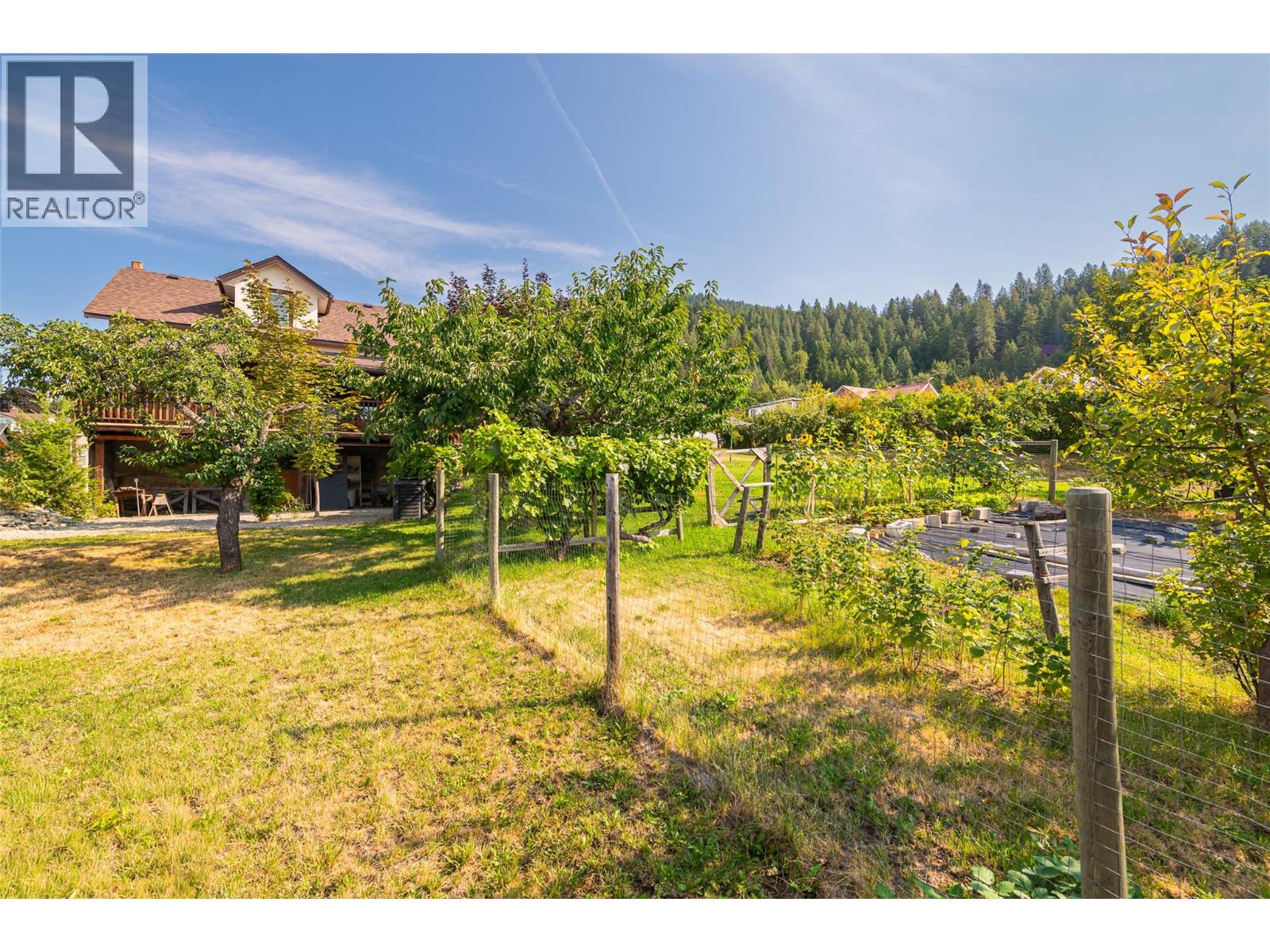 1843 Mclaren Street, Creston, British Columbia  V0B 1G5 - Photo 45 - 10397899