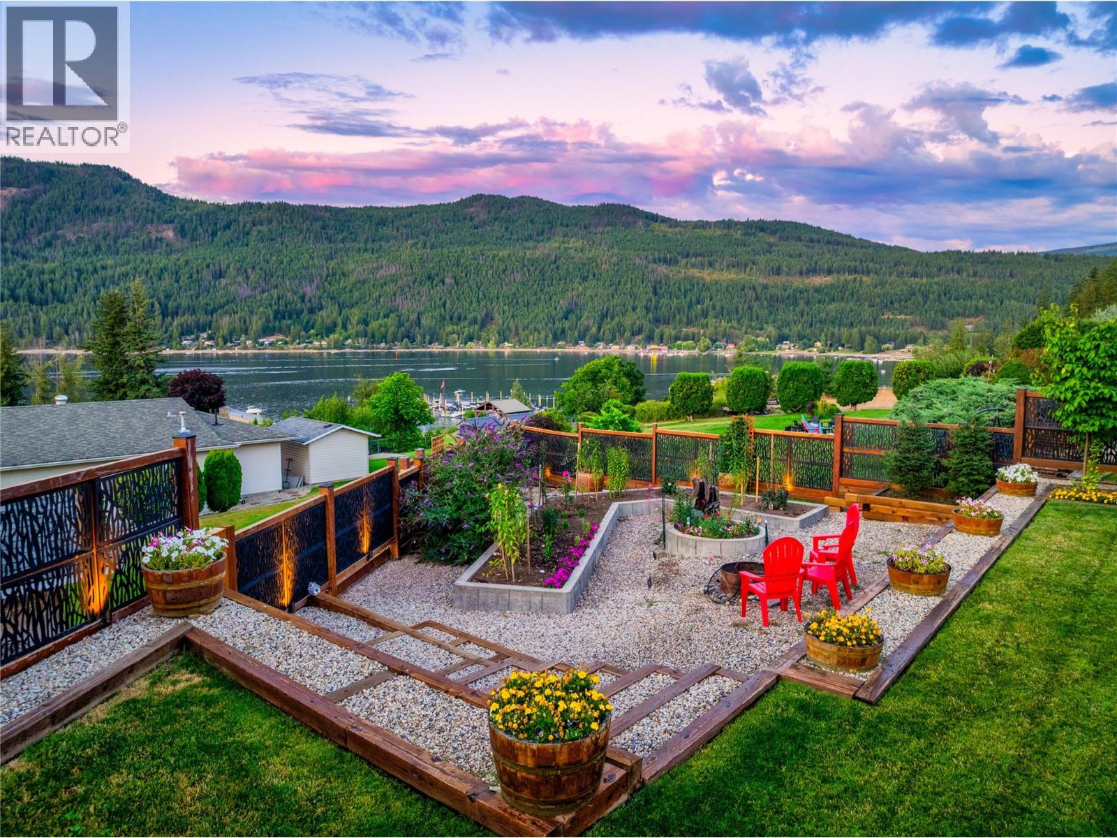 2459 Marine Place, Blind Bay, British Columbia  V0E 1H1 - Photo 4 - 10395414
