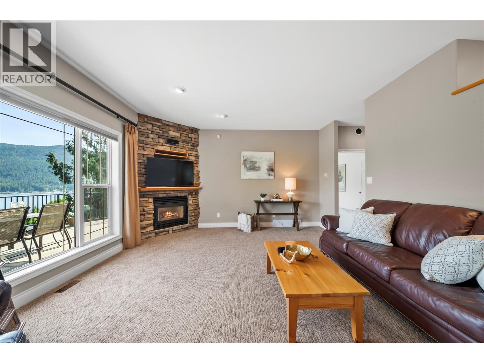 2459 Marine Place, Blind Bay, British Columbia  V0E 1H1 - Photo 9 - 10395414