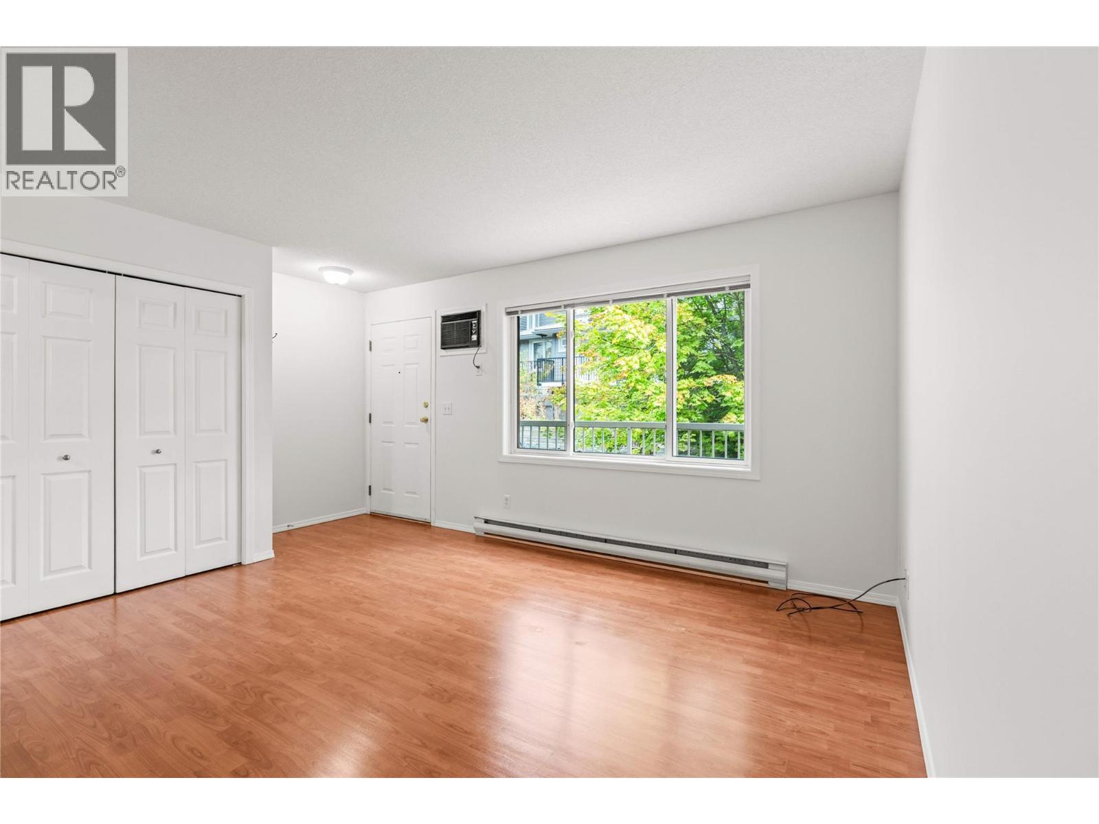 4202 Alexis Park Drive, Vernon, British Columbia  v1t 6h3 - Photo 6 - 10397941