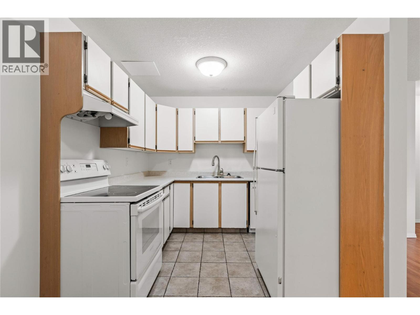 4202 Alexis Park Drive, Vernon, British Columbia  v1t 6h3 - Photo 9 - 10397941