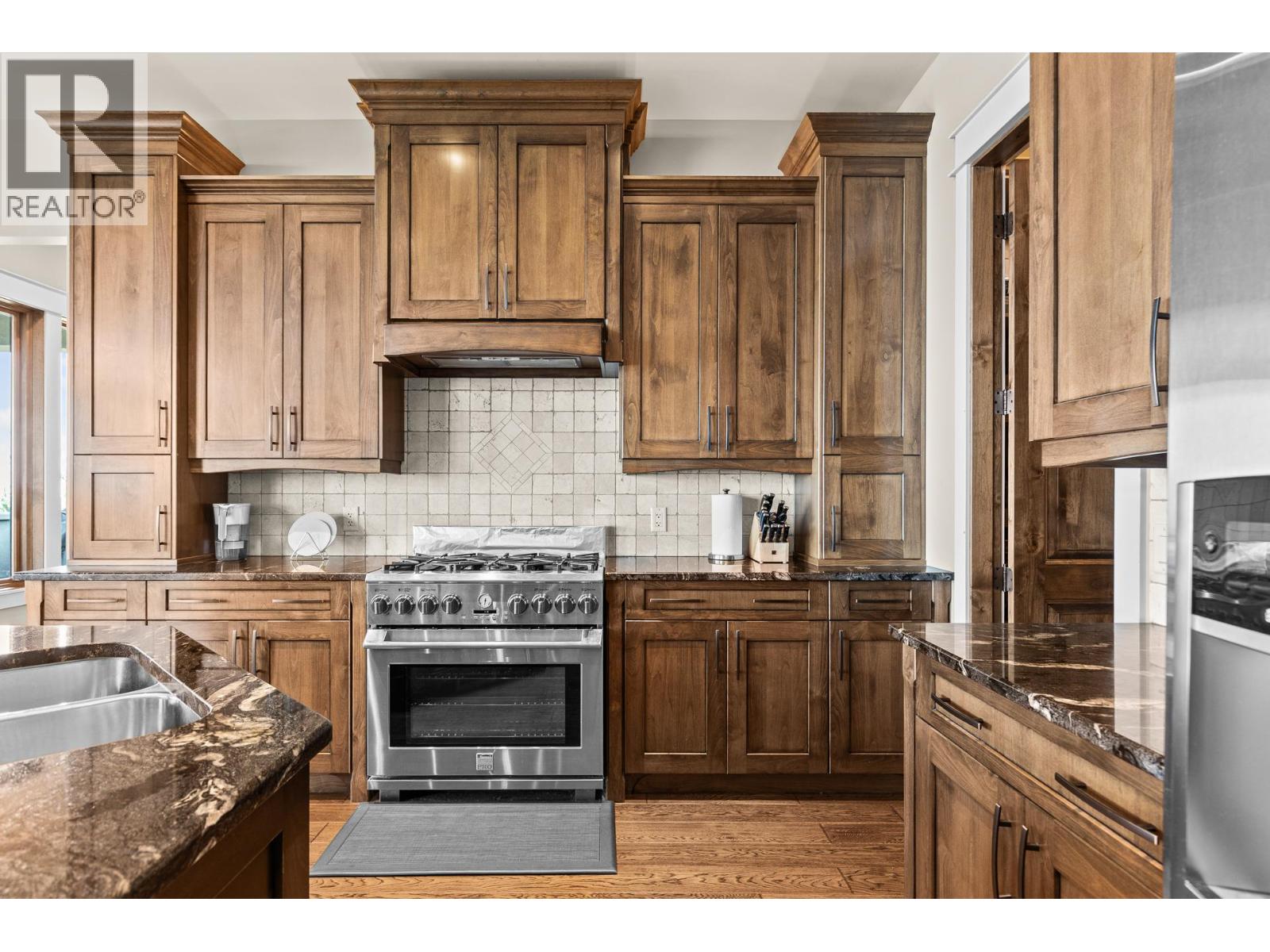 942 Hewetson Avenue, Kelowna, British Columbia  V1W 5H8 - Photo 12 - 10397967