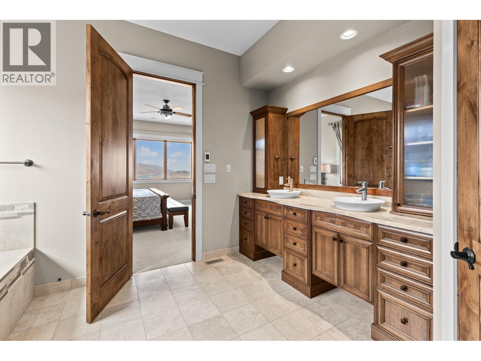 942 Hewetson Avenue, Kelowna, British Columbia  V1W 5H8 - Photo 29 - 10397967