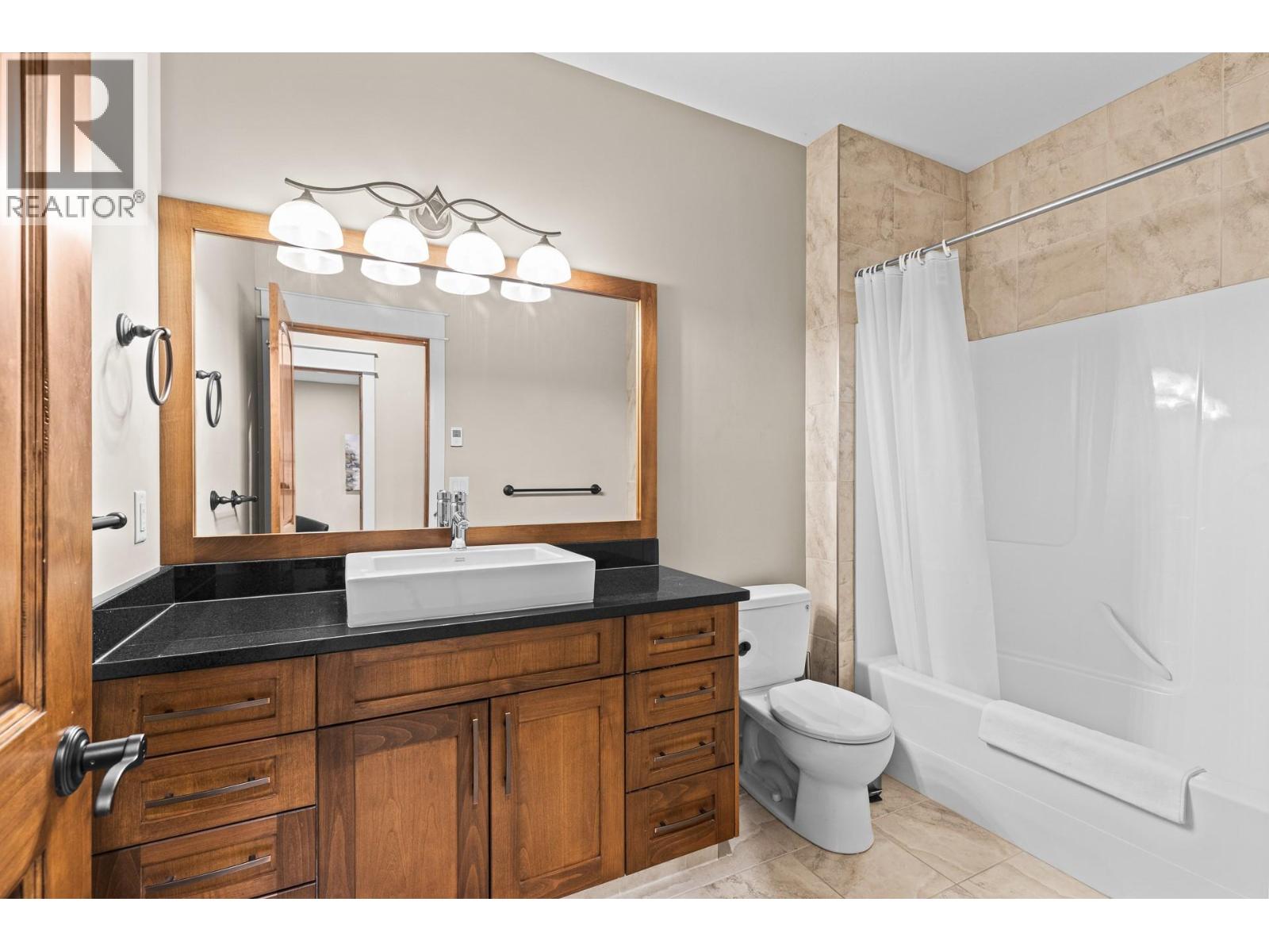 942 Hewetson Avenue, Kelowna, British Columbia  V1W 5H8 - Photo 51 - 10397967