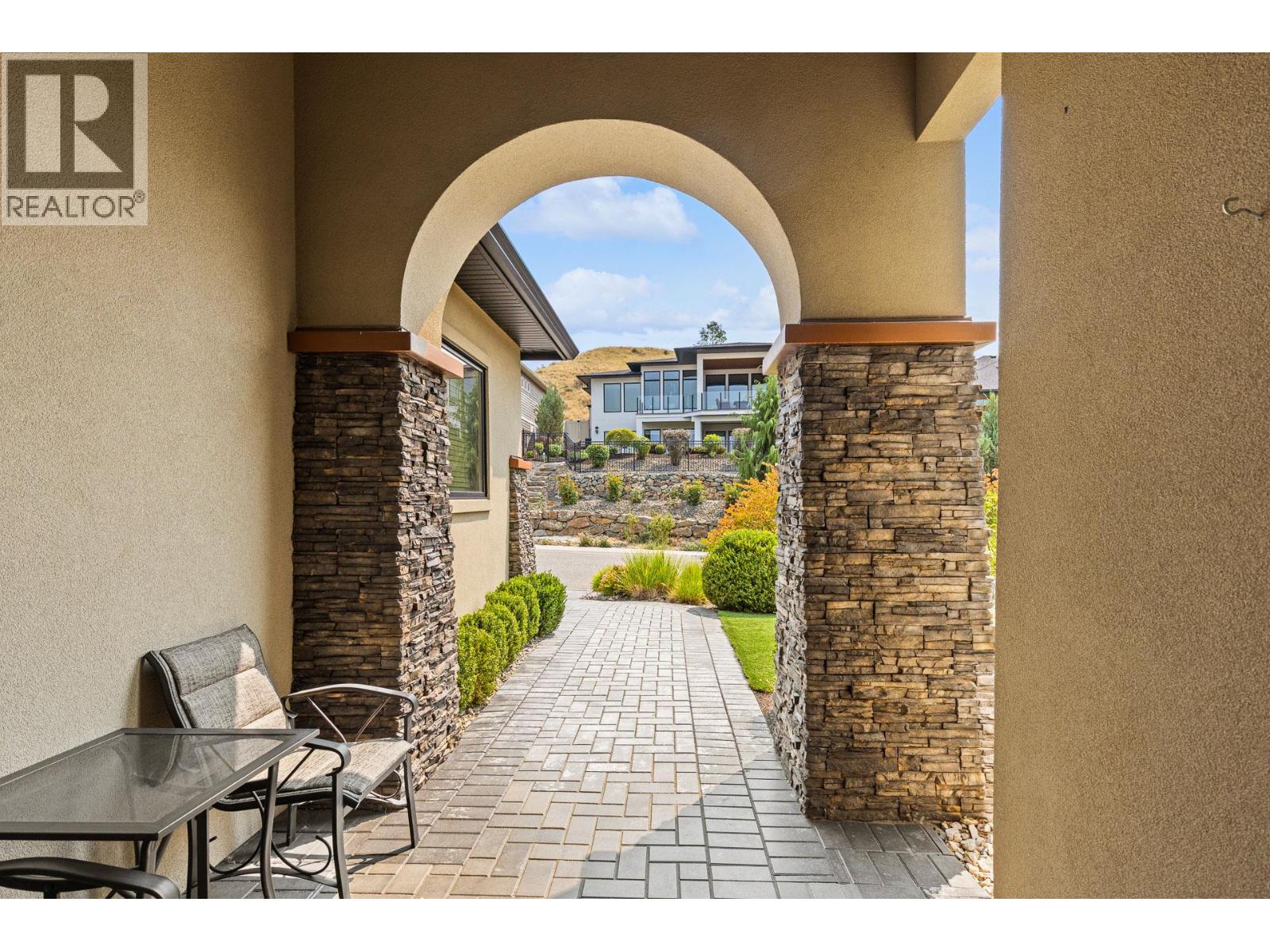 942 Hewetson Avenue, Kelowna, British Columbia  V1W 5H8 - Photo 63 - 10397967