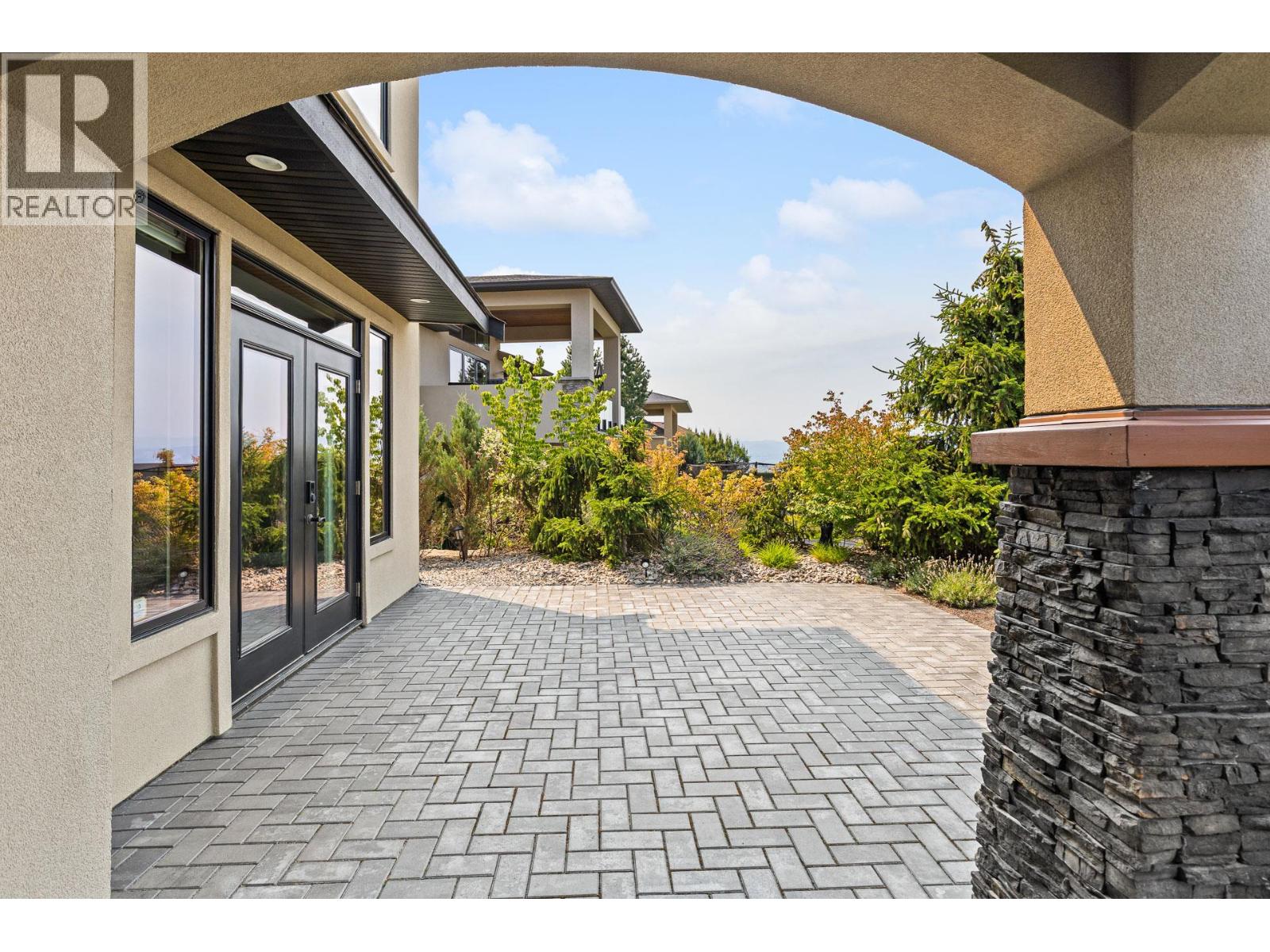 942 Hewetson Avenue, Kelowna, British Columbia  V1W 5H8 - Photo 69 - 10397967