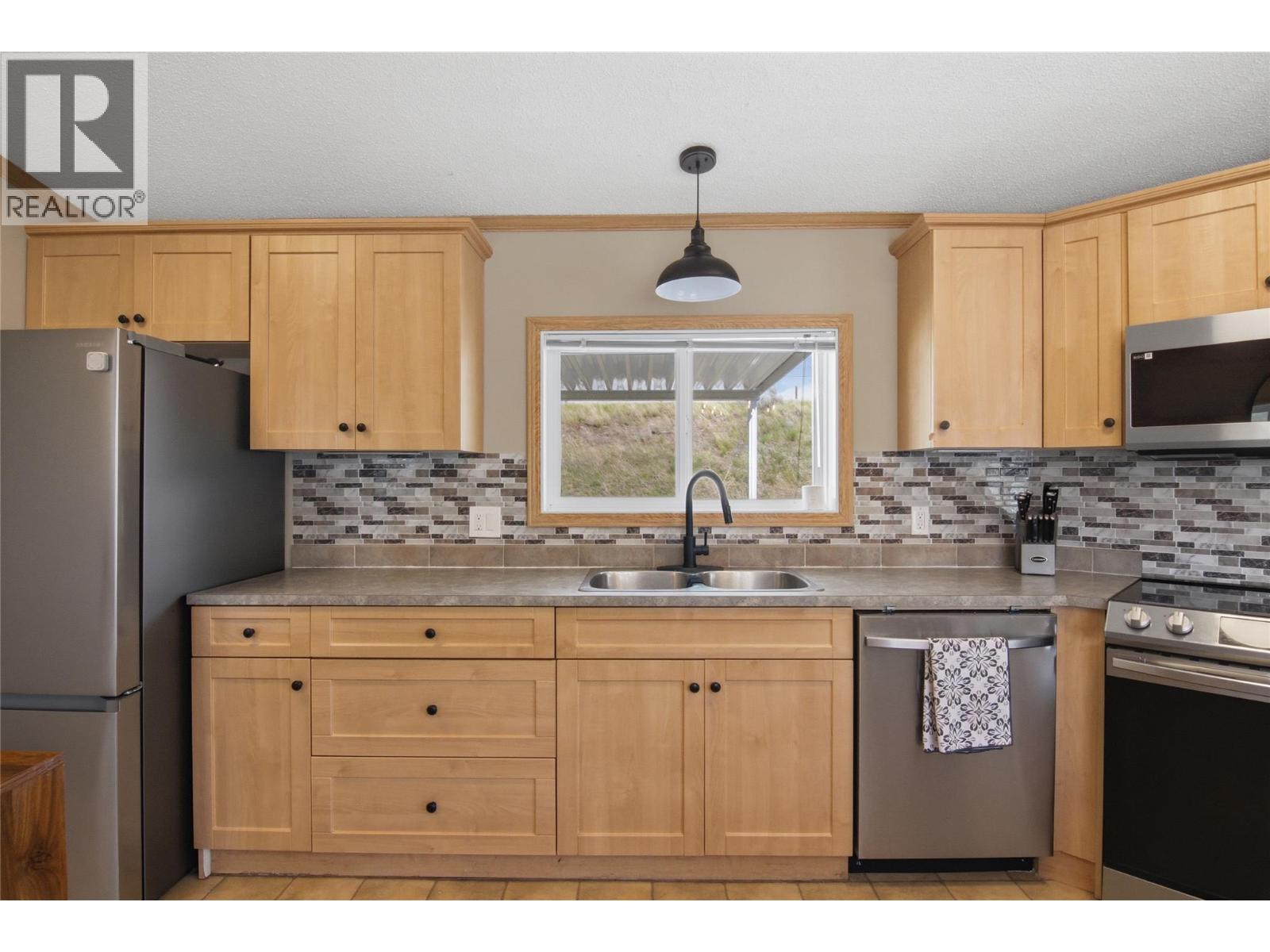 2815 Princeton Kamloops Highway Unit# 8, Kamloops, British Columbia  V0E 2A0 - Photo 5 - 10398048