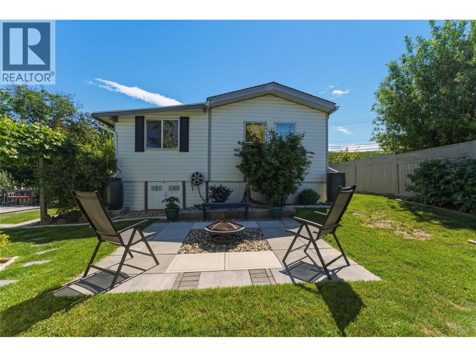 6960 Pleasant Valley Road, Vernon, British Columbia  V1B 3R5 - Photo 1 - 10398069