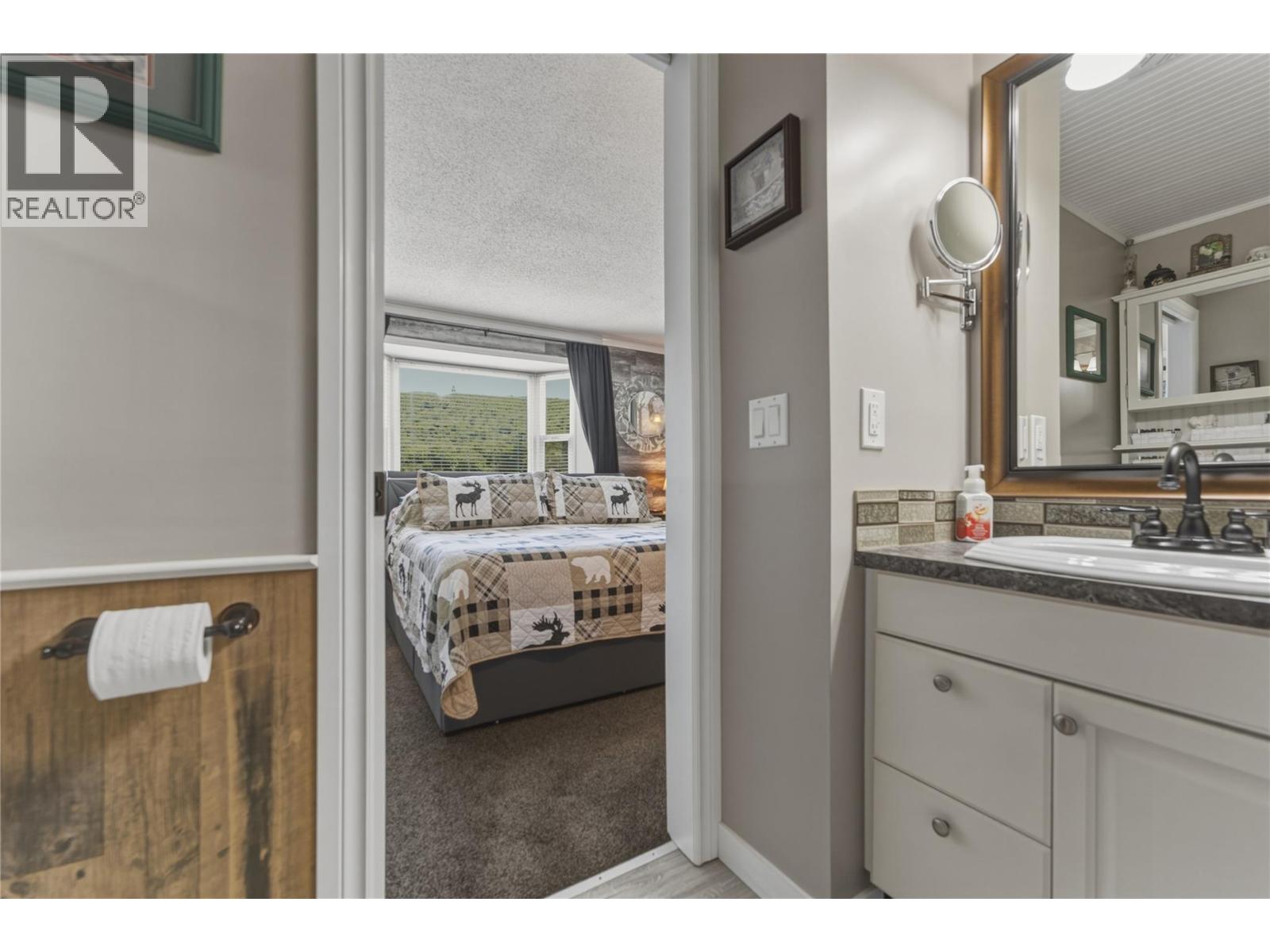 6960 Pleasant Valley Road, Vernon, British Columbia  V1B 3R5 - Photo 14 - 10398069