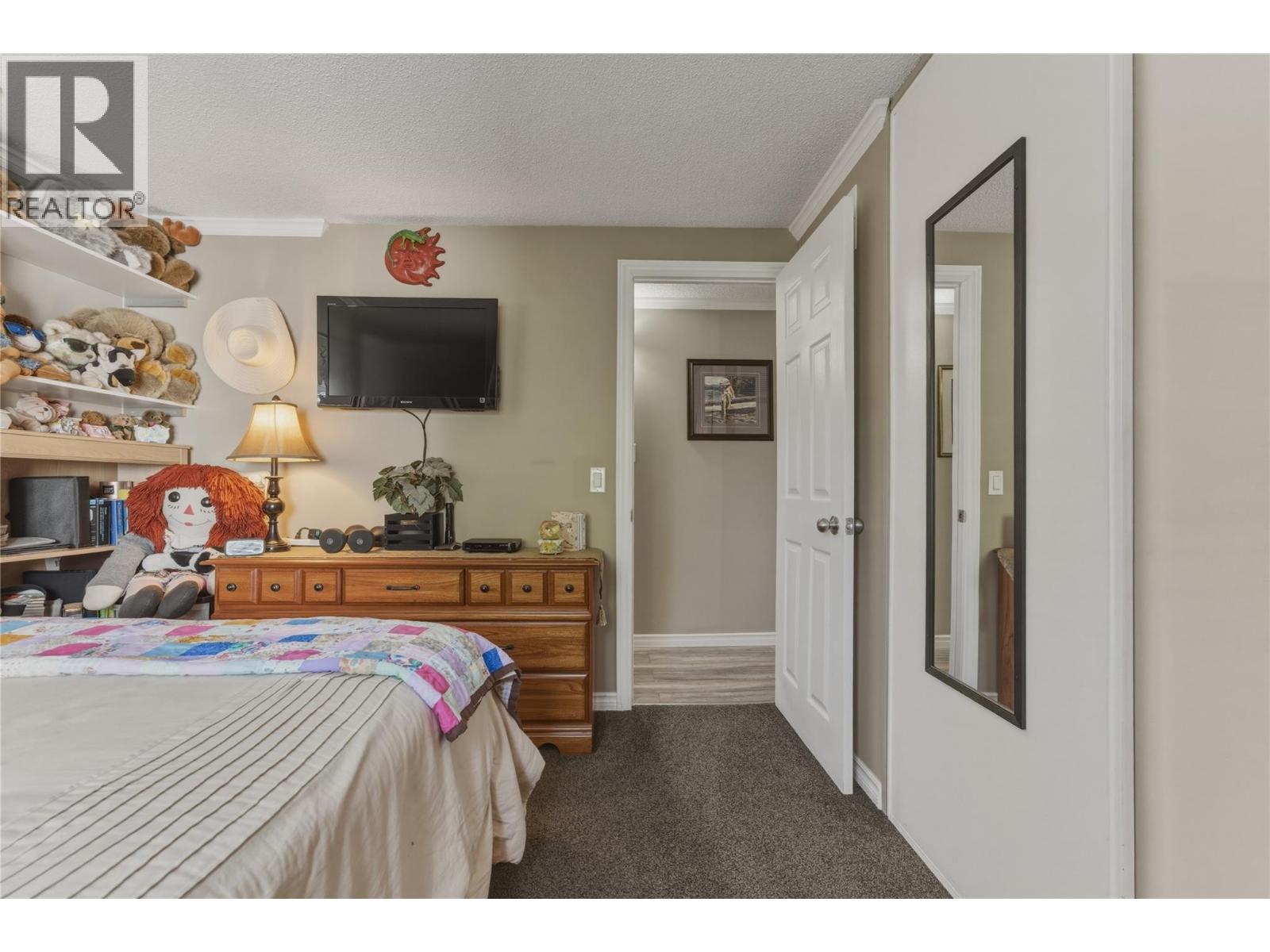 6960 Pleasant Valley Road, Vernon, British Columbia  V1B 3R5 - Photo 16 - 10398069
