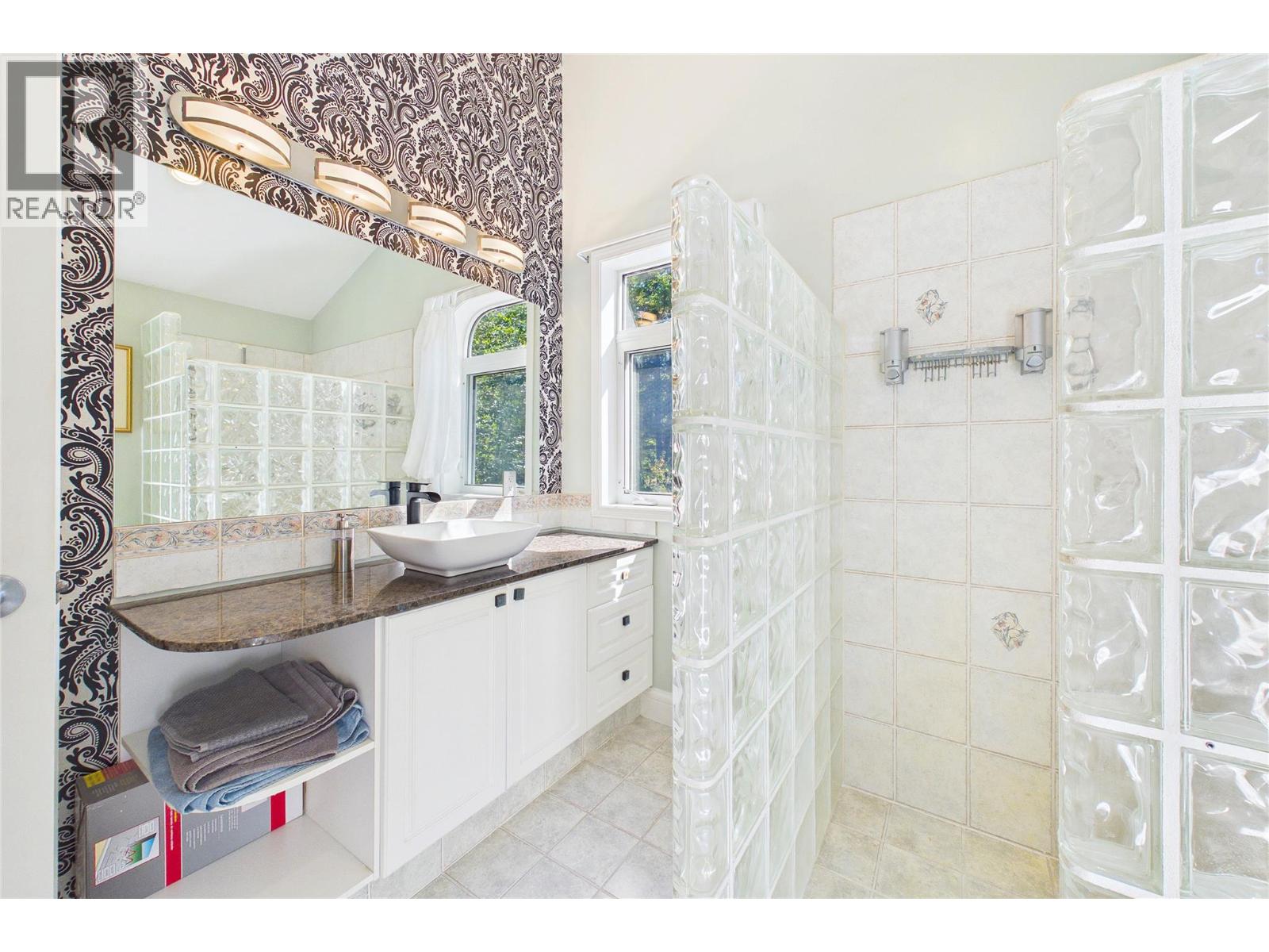 114 Bear End Road, Penticton, British Columbia  V2A 8V6 - Photo 34 - 10398078