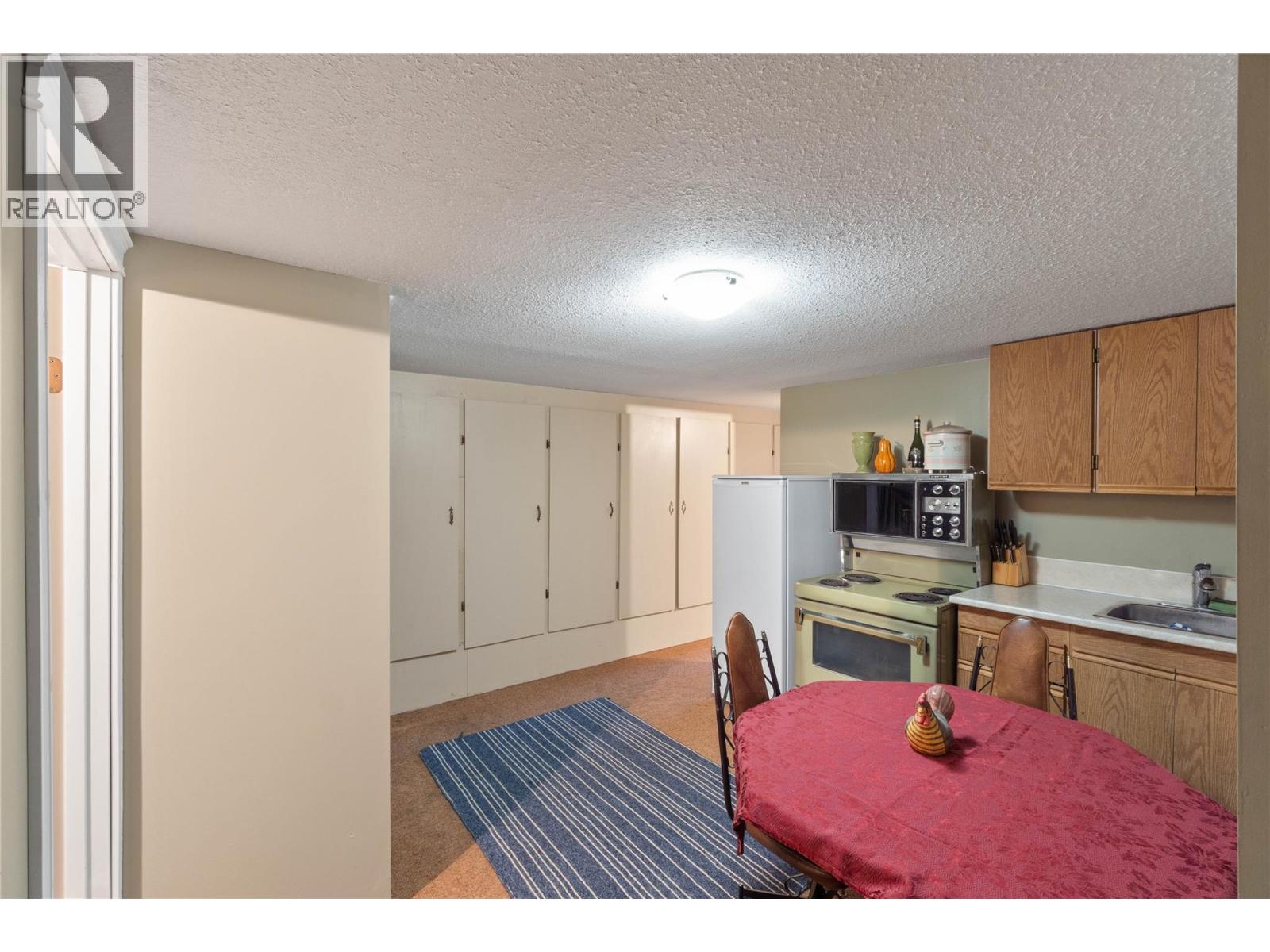 857 Orcrest Drive, Kamloops, British Columbia  V2B 6T3 - Photo 20 - 10397824