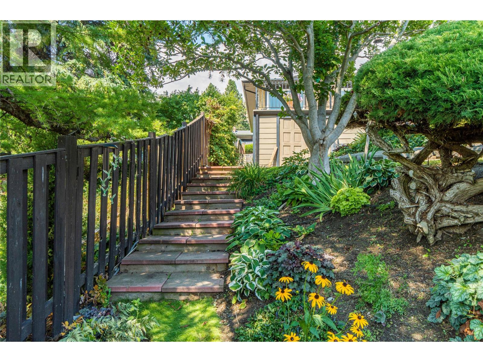 857 Orcrest Drive, Kamloops, British Columbia  V2B 6T3 - Photo 36 - 10397824
