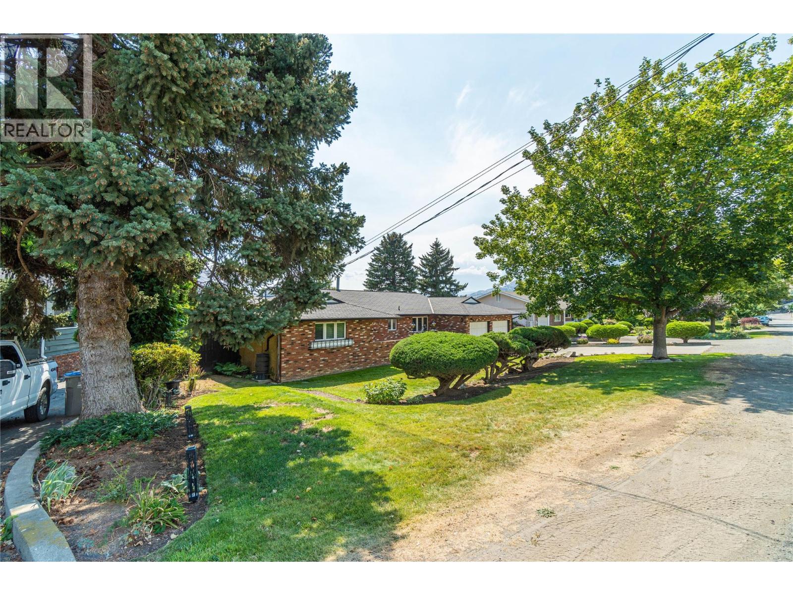 857 Orcrest Drive, Kamloops, British Columbia  V2B 6T3 - Photo 39 - 10397824