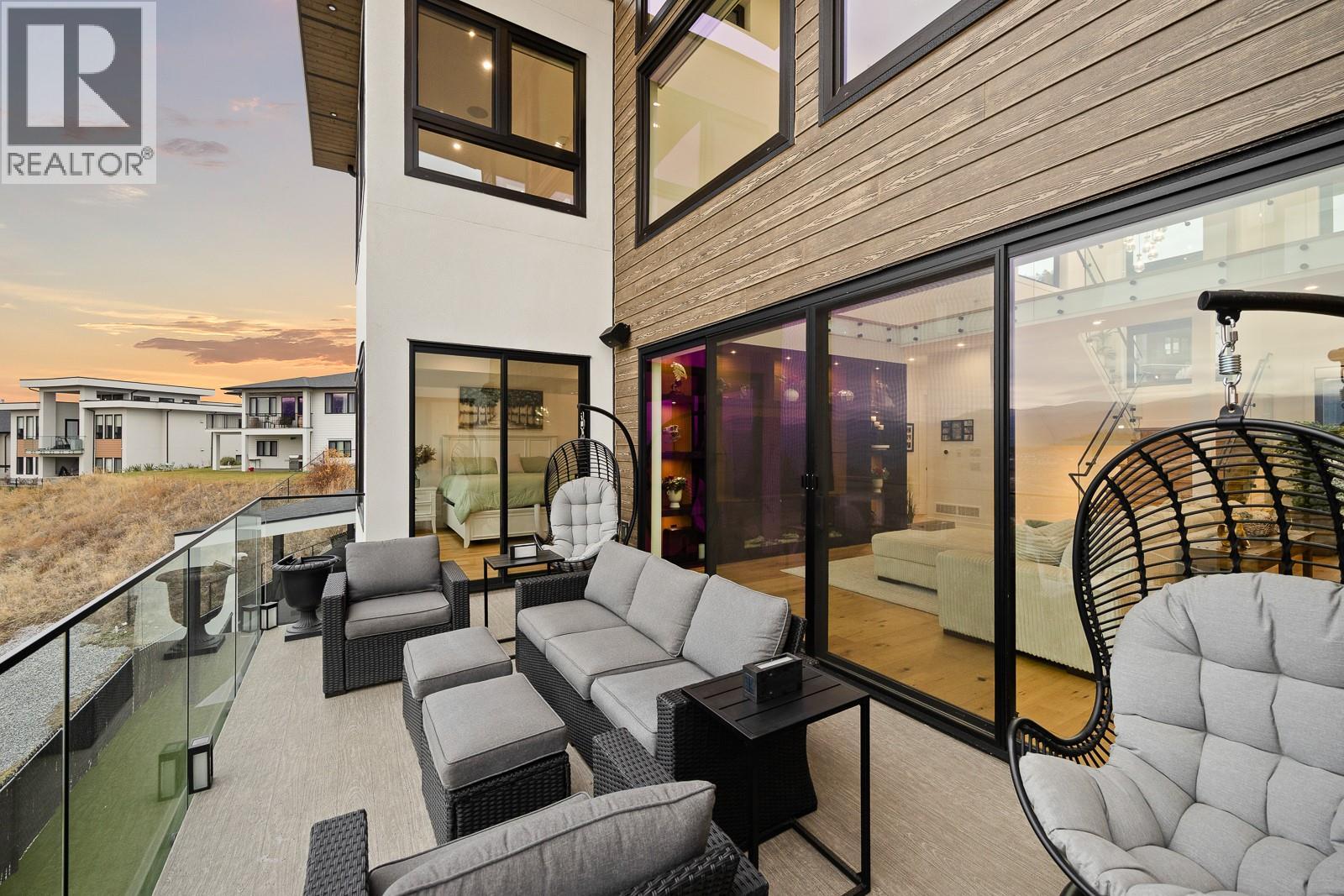 1102 Carnoustie Drive, Kelowna, British Columbia  V1P 0A3 - Photo 13 - 10398071