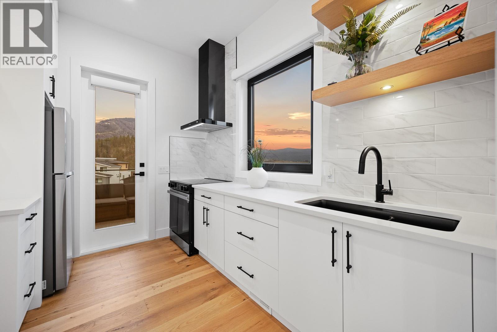 1102 Carnoustie Drive, Kelowna, British Columbia  V1P 0A3 - Photo 16 - 10398071