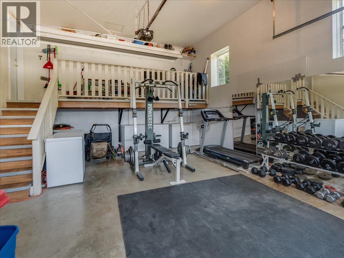 3617 14th Avenue, Castlegar, British Columbia  V1N 4J2 - Photo 29 - 10398027