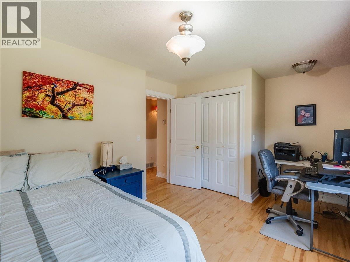 3617 14th Avenue, Castlegar, British Columbia  V1N 4J2 - Photo 35 - 10398027