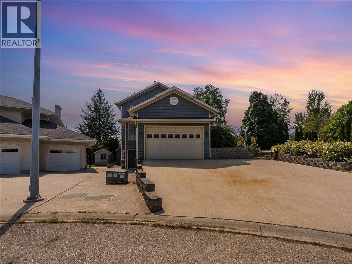 3617 14th Avenue, Castlegar, British Columbia  V1N 4J2 - Photo 48 - 10398027
