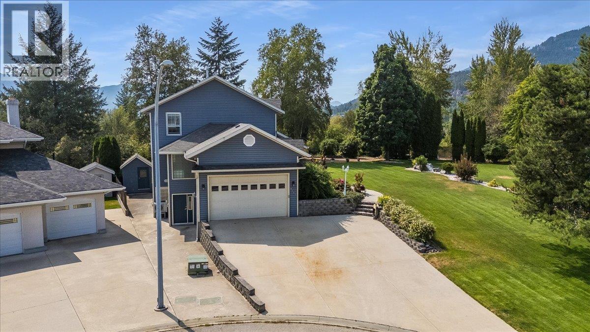 3617 14th Avenue, Castlegar, British Columbia  V1N 4J2 - Photo 49 - 10398027